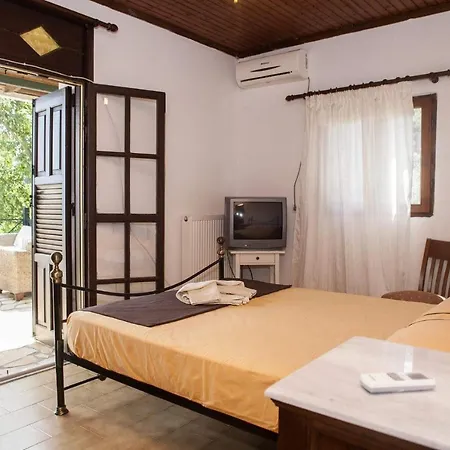 Villa Mary's House Nikiana